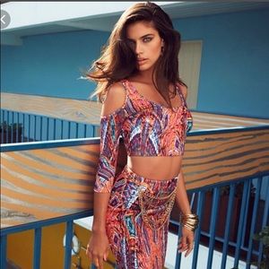 Bebe crop top cold shoulder small NWOT